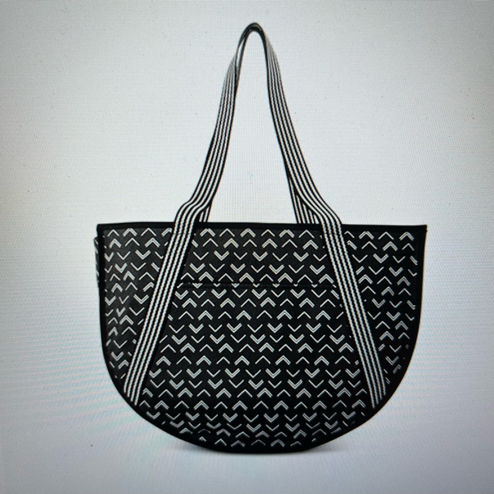 Thirty-one Round Utility Tote.  New